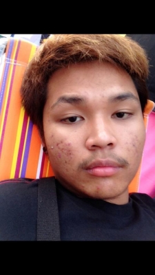 ผู้ต้องหาหลบหนี หมายจับนายกิติศักด์ อุเบกขานนท์ หรือโอ๊ค /เอ๊กซ์ (เเบงค์หนองคาย)พร้อมพวก นายธงชัยหล่ำเเก้ว เจ้าของบัญชี ก่อเหตุ ไอ้โอ็ค