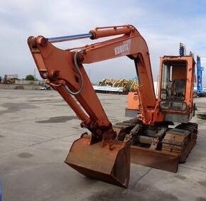 KOBOTA KH-120 ขนาด pc-50 เครื่อง 4 สูบ รถเก่านอกแท้ มีเอกสารพร้อม ติดต่อ 085-5632278 นายภานุกูล ( ราคาต่อรองได้ )