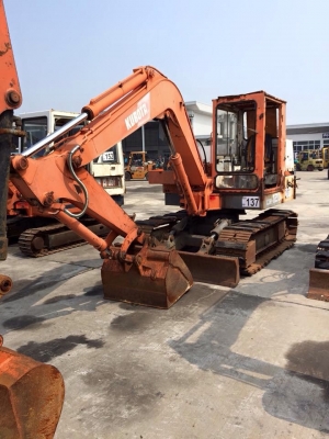 KOBOTA KH-120 ขนาด pc-50 เครื่อง 4 สูบ รถเก่านอกแท้ มีเอกสารพร้อม ติดต่อ 085-5632278 นายภานุกูล ( ราคาต่อรองได้ )