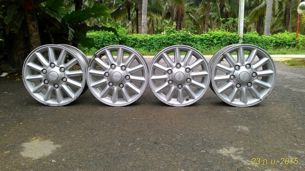 ขายล้อแม็ก ISUZU ขอบ15 4วง ราคา 4,700 บาท  แม็กเดิมๆๆ(ขายแล้ว)