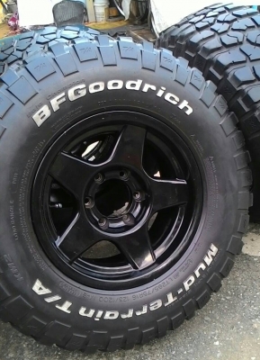 ขาย BF Mud 265/75R16 พร้อมล้อ Bradley V ขาย BF Mud 265/75R16 พร้อมล้อ Bradley V