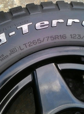 ขาย BF Mud 265/75R16 พร้อมล้อ Bradley V ขาย BF Mud 265/75R16 พร้อมล้อ Bradley V