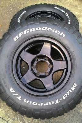 ขาย BF Mud 265/75R16 พร้อมล้อ Bradley V ขาย BF Mud 265/75R16 พร้อมล้อ Bradley V