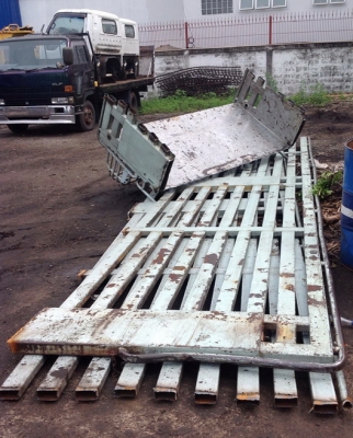 ขาย แผงข้างรถ 6 ล้อ