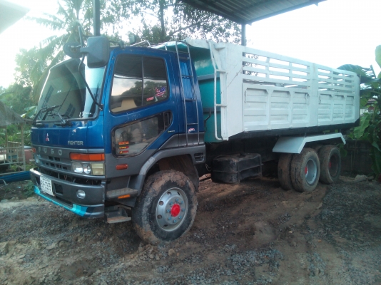 ขายสิบล้อสองเพลาดั้ม