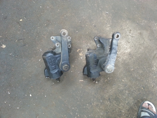 กระปุกพวงมาลัย อิซูซุ NKR ลูกละ 1500บาท