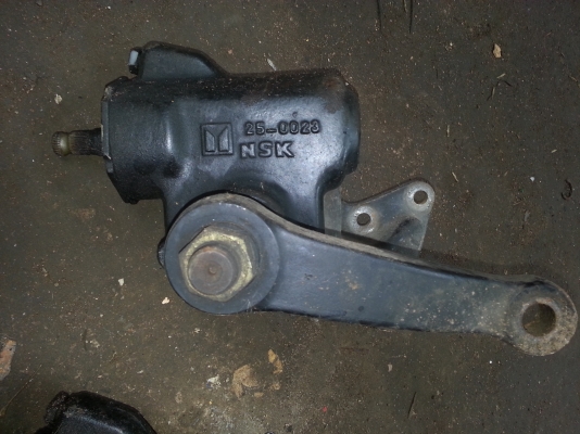 กระปุกพวงมาลัย อิซูซุ NKR ลูกละ 1500บาท กระปุกพวงมาลัย อิซูซุ NKR ลูกละ 1500บาท