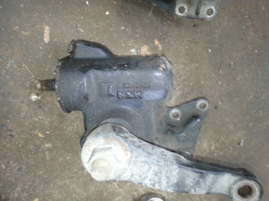 กระปุกพวงมาลัย อิซูซุ NKR ลูกละ 1500บาท กระปุกพวงมาลัย อิซูซุ NKR ลูกละ 1500บาท