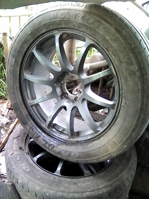 ขายแม็คขอบ 20 x 8 นิ้ว มี 2 เส้น สภาพพร้อมใช้งานเส้นละ 1500 บาท