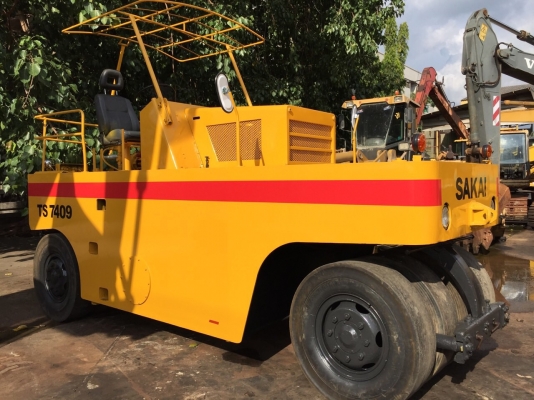 ขายด่วนรถบดล้อยาง9ล้อSAKAI TS7409 พร้อมใช้งาน เอกสารเล่มทะเบียน