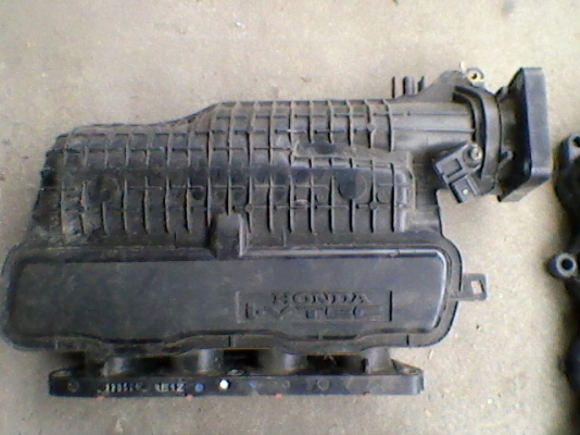 ท่อไอดีHONDA CITY JAZZฮอนด้าซิตี้ แจ๊ส พลาสติกมิเนียม กับฝาวาล์ว 1000บาท TEL0890671028อยู่ดอนเมือง IDline arnat1028