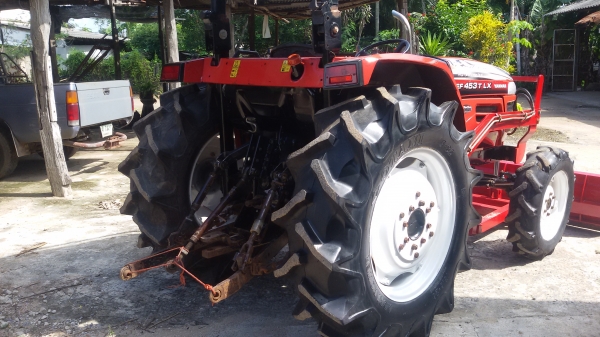 รถไถยันม่าร์ พร้อมไช้งานรถ อยู่วังบัว คลองขลุง กำแพงเพชร   มีไบมีดหน้าหนึ่งอัน ราคา295000บาท รถอยู่วังบัว อ.คลองขลุง จ.กำแพงเพชร สนใจสอบุถามได้ที่081 3655997 อำพร  พาเจริญ  ราคาต่อรองได้อีกนะครับ