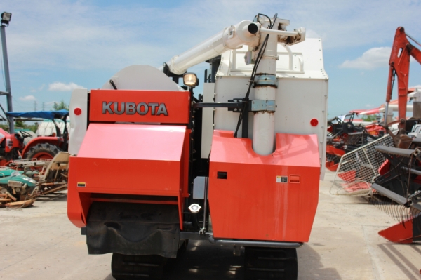 รถเกี่ยวข้าวมาแล้วครับ DC70G สภาพสมบูรณ์เกือบ 100\%