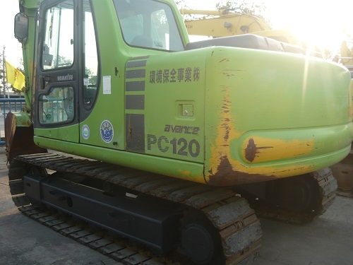 รถขุด Komatsu PC120-6 รถเก่านอก นำเข้าจากญี่ปุ่น มีให้เลือกหลายคัน พร้อมใช้งาน ช่วงล่งแน่น เครื่องยนตร์พร้อม ระบบไฟฟ้าครบ ลุยงานได้เลย เอกสารครบ จัดไฟแนนท์ได้  เครื่องบยนตร์ Komatsu 6 สูบ ชม.การทำงาน 4500-6000 ชม.  สนใจติดต่อได้ที่ 091 695-6445
