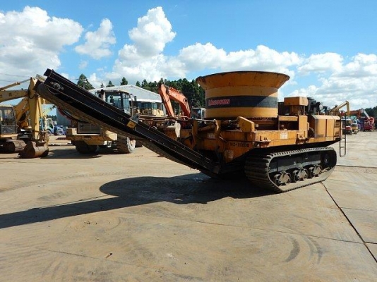 Mobile Wood Crusher &ldquo;MOROOKA&rdquo;  MC-2000