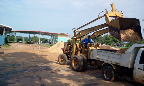 ขายรถตักพร้อมใช้ราคาถูก ใช้งานทุกวัน