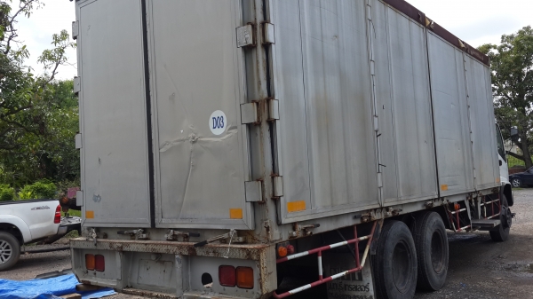 ขายตู้สิบบานไม่มีเสากลาง 7.3 เมตร ขายตู้สิบบานไม่มีเสากลาง 7.3 เมตร