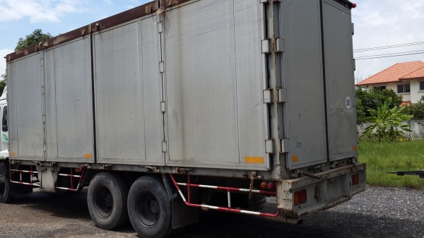 ขายตู้สิบบานไม่มีเสากลาง 7.3 เมตร ขายตู้สิบบานไม่มีเสากลาง 7.3 เมตร