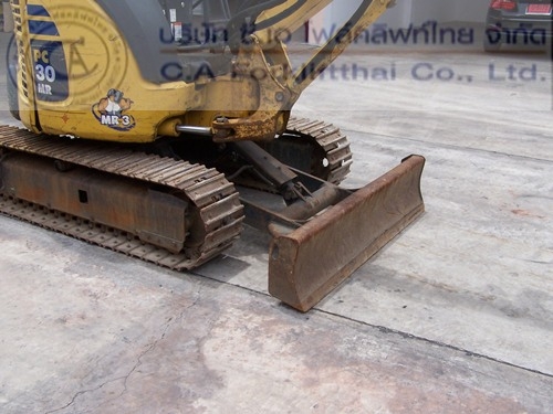 ขาย รถขุดแบคโฮ KOMATSU รุ่น PC30MR-3