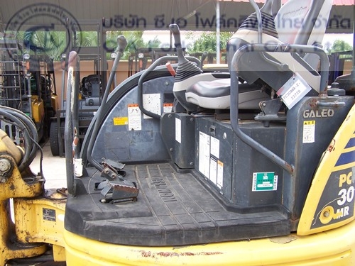 ขาย รถขุดแบคโฮ KOMATSU รุ่น PC30MR-2
