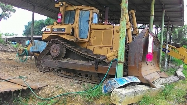 รถแทรคเตอร์ CAT D7 H