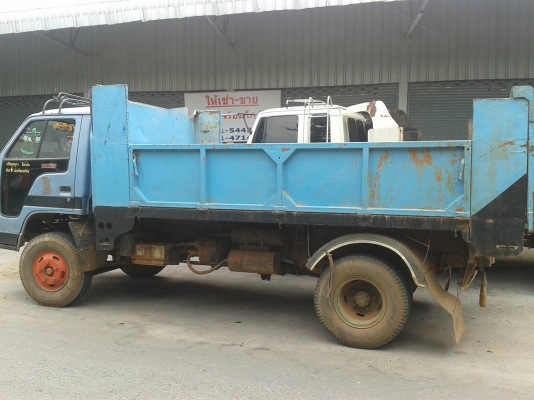 ขาย6ล้อดั้ม isuzu npr 115