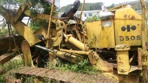 ขายรถแทรคเตอร์ KOMATSU D50S ใส่ใบมีดดันหน้าแบบ D50A ราคา 125000