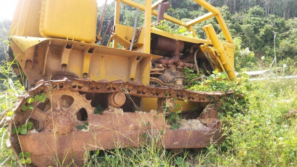 ขายรถแทรคเตอร์ KOMATSU D50S ใส่ใบมีดดันหน้าแบบ D50A ราคา 125000