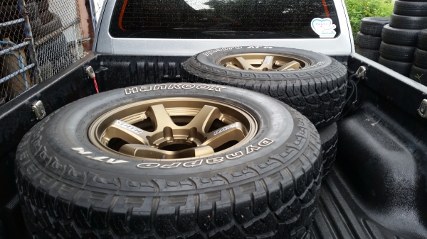 ล้อพร้อมยางสวยๆ