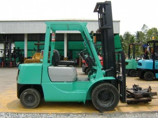 MITSUBISHI  ดีเซลล 3 ตัน