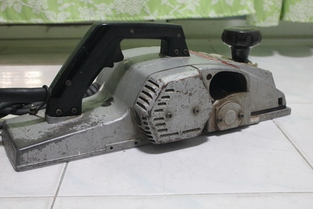 กบไสไม้ไฟฟ้า มากิต้า 1804N ขนาด 5 นิ้ว ของแท้ made in japan เดิมๆ สภาพดี กบไสไม้ไฟฟ้า มากิต้า 1804N ขนาด 5 นิ้ว ของแท้ made in japan เดิมๆ สภาพดี