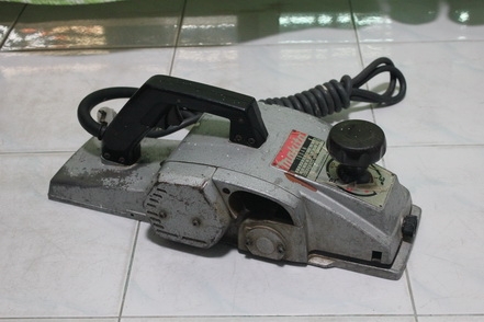 กบไสไม้ไฟฟ้า มากิต้า 1804N ขนาด 5 นิ้ว ของแท้ made in japan เดิมๆ สภาพดี กบไสไม้ไฟฟ้า มากิต้า 1804N ขนาด 5 นิ้ว ของแท้ made in japan เดิมๆ สภาพดี