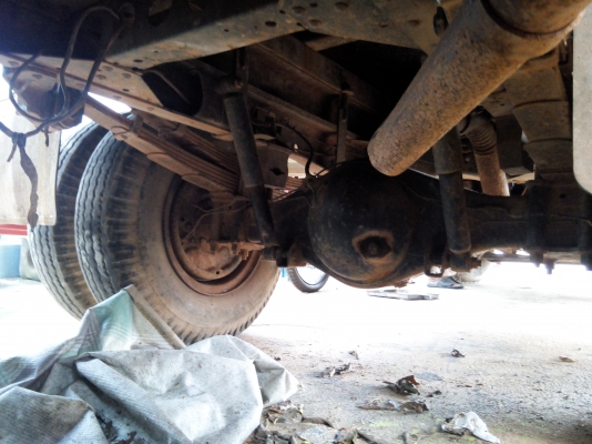 ขายรถบรรทุก 6 ล้อดัมพ์ ISUZU NPR 115 แรงม้ารถห้างแท้ เกียร์สั้น กระบะยาว ราคา 350000