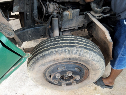 ขายรถบรรทุก 6 ล้อดัมพ์ ISUZU NPR 115 แรงม้ารถห้างแท้ เกียร์สั้น กระบะยาว ราคา 350000