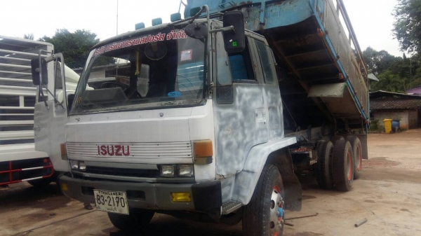 รถสิบล้อดั้ม 2 เพลา isuzu เครื่อง EH700 ช่วงล่าง ซูโม่ 227 เบรกจิฟฟี่ พวงมาลัยเพลาเวอร์ ภาษีไม่ขาด เอกสารครบ