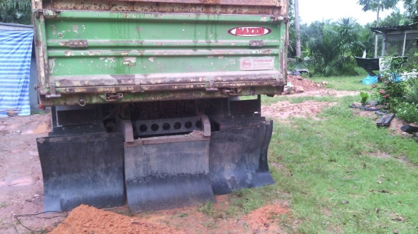 รถอีซุซุ 6 ล้อดั้ม NPR 150 แรงม้า. ปี 52.    สนใจติดต่อ  081 - 6079515