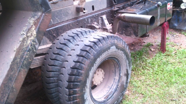 รถอีซุซุ 6 ล้อดั้ม NPR 150 แรงม้า. ปี 52.    สนใจติดต่อ  081 - 6079515