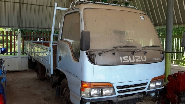 หกล้อNKR110แรง ขายตามสภาพ ไม่มีเล่มทะเบียน