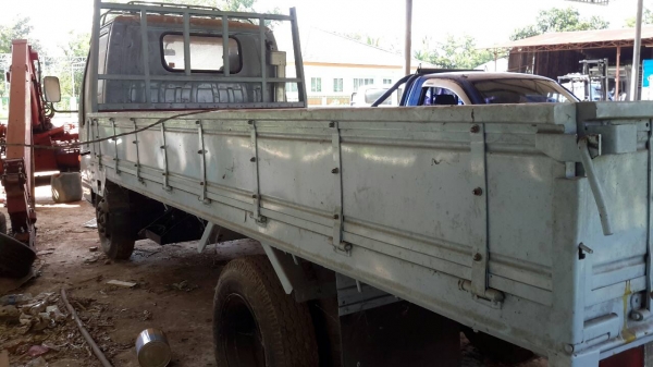 หกล้อNKR110แรง ขายตามสภาพ ไม่มีเล่มทะเบียน