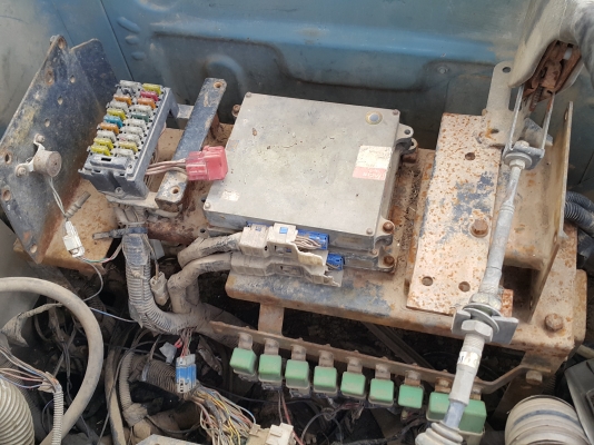 ขายด่วน HITACHI EX120-3 ขายตามสภาพ