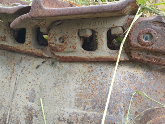 ขายด่่วน ขายอะใหล่CAT D5H ตัดขายอะใหล่นะครับ