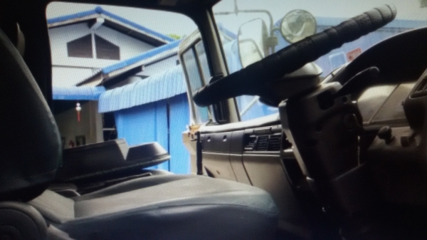 ขายรถ 6 ล้อใหญ่ HINO สิงไฮเทคFF1J สภาพสวยเดิม  เครื่องดี คัชชีสวย ยาว 7.20   รถห้างแท้  พร้อมใช้งานเลยครับ ม