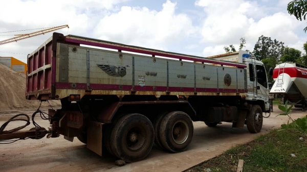 ขายรถพ่วง ดั้มแม่-ลูก ISUZU DECA 270 EURO 2 ปี 48 เครื่องดำ เกียร์เดิม ZF คัสซีสวยแต่มีคราบสนิมหน่อย ทะเบียนพร้อม ราคาต่อรองได้ครับ