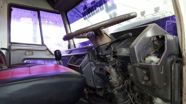 ขาย 10 ล้อดั้ม ไอ้หลง FN527M-TD4551 วางเครื่อง 6D16 เทอร์โบ 220 แรงม้า เกียร์ 10 สปีด มีระบบลำโพงลากพ่วง คัสซีสวยตลอดเส้น ยางเต็ม ทะเบียนพร้อมโอนครับ ขาย 10 ล้อดั้ม ไอ้หลง FN527M-TD4551 วางเครื่อง 6D16 เทอร์โบ 220 แรงม้า เกียร์ 10 สปีด มีระบบลำโพงลากพ่วง คัสซีสวยตลอดเส้น ยางเต็ม ทะเบียนพร้อมโอนครับ