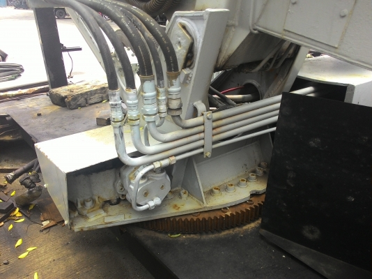 ขายแท่นเครนเจาะหลุมเสาไฟฟ้ายี่ห้อ AICHI sharyoรุ่น D-500ES  สภาพดี พร้อมติดตั้งใช้งานเลยราคา520000ครับ