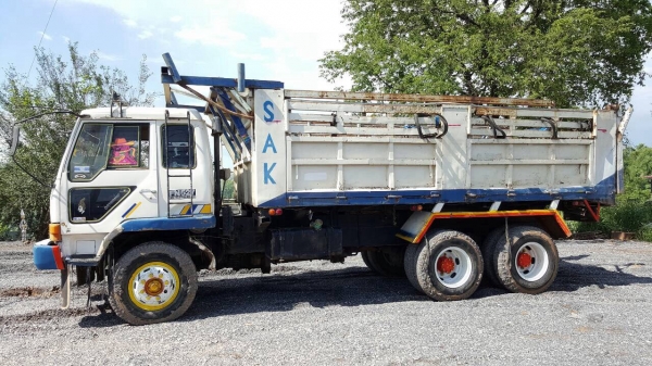 ขาย 10 ล้อดั้ม ไอ้หลง FN527M-A เครื่องเดิม 6D16 195 แรงม้า เกียร์ 10 สปีด คัสซีสวยตลอดเส้น ยางดี ทะเบียนพร้อมโอน