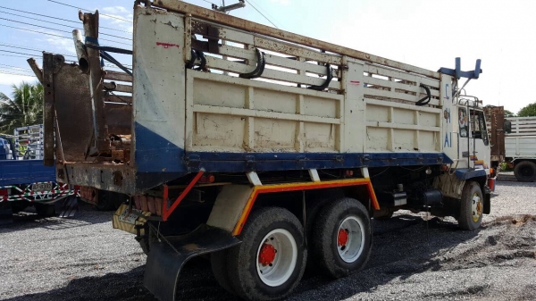 ขาย 10 ล้อดั้ม ไอ้หลง FN527M-A เครื่องเดิม 6D16 195 แรงม้า เกียร์ 10 สปีด คัสซีสวยตลอดเส้น ยางดี ทะเบียนพร้อมโอน