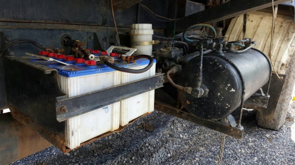 ขาย 10 ล้อดั้ม ไอ้หลง FN527M-A เครื่องเดิม 6D16 195 แรงม้า เกียร์ 10 สปีด คัสซีสวยตลอดเส้น ยางดี ทะเบียนพร้อมโอน