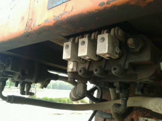 ขายแท่นเครนเจาะเสาไฟฟ้าขนาด8ตัน ยี่ห้อ Altec ขาด หัวเจาะ ระบบยังครบ นำไปติดตั้งบนรถ6ล้อได้เลยครับ