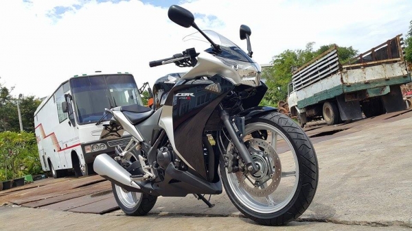รถบ้านมือเดียว Cbr250 ABS 2012 วิ่งน้อย สวยๆ ขายถูก ต่อรองได้ครับ